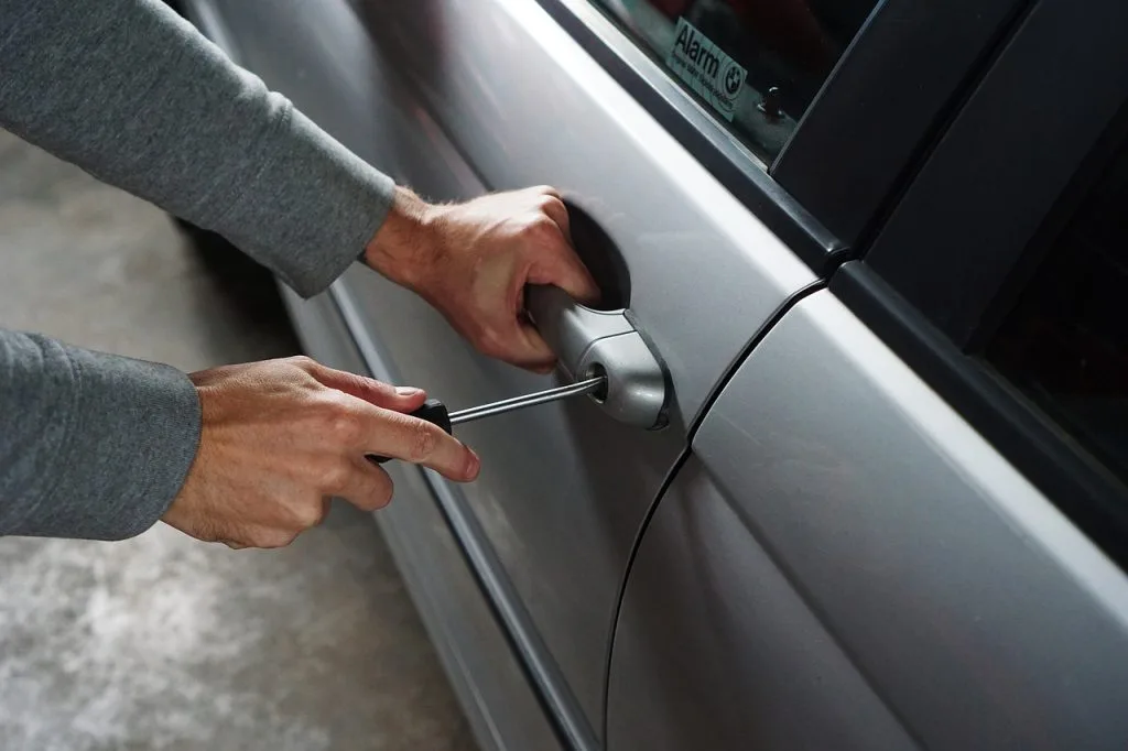 Emergency car lockout services by locksmith sandton